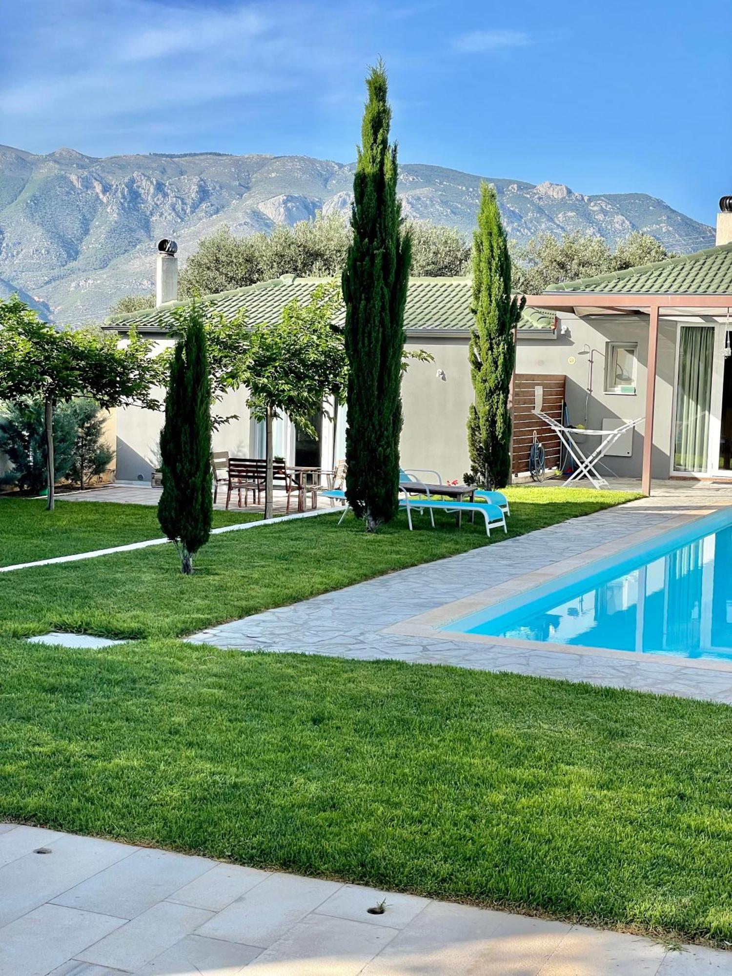 Pool Guesthouse Corinth Экстерьер фото